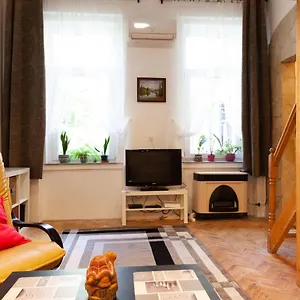 happy-turtle-apartments.inbudapesthotels.com/